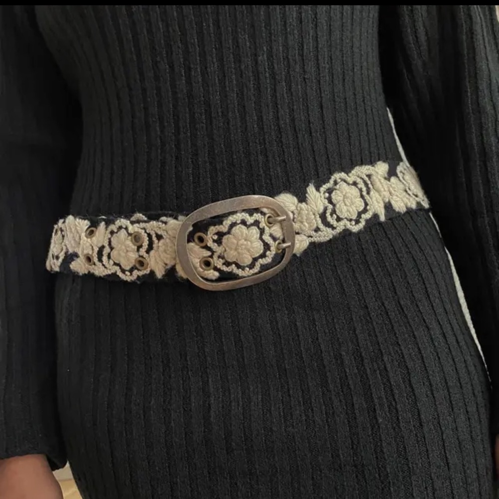Jenny Krauss Free People - Black/ Cream Two-Tone Handmade Embroidered Wool Belt - Picture 2 of 3